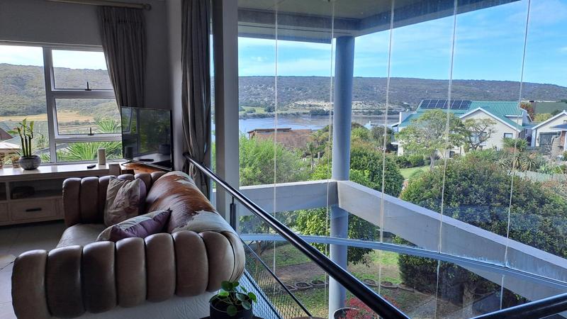 5 Bedroom Property for Sale in Stilbaai Wes Western Cape